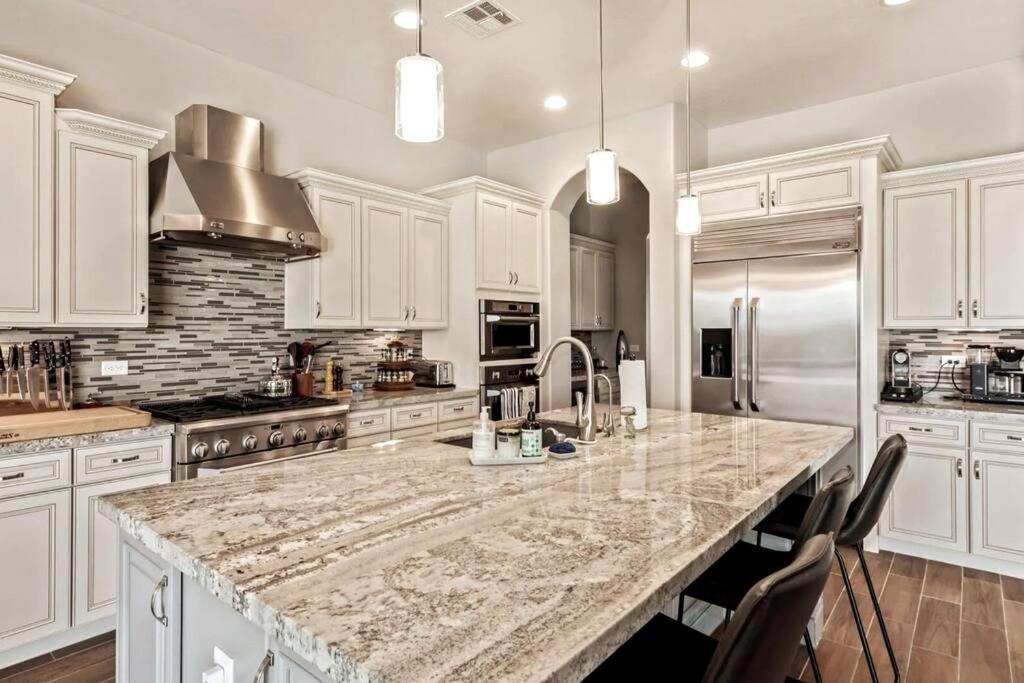 Phoenix Home With Heated Pool, Desert Views & Hot Tub Anthem Экстерьер фото