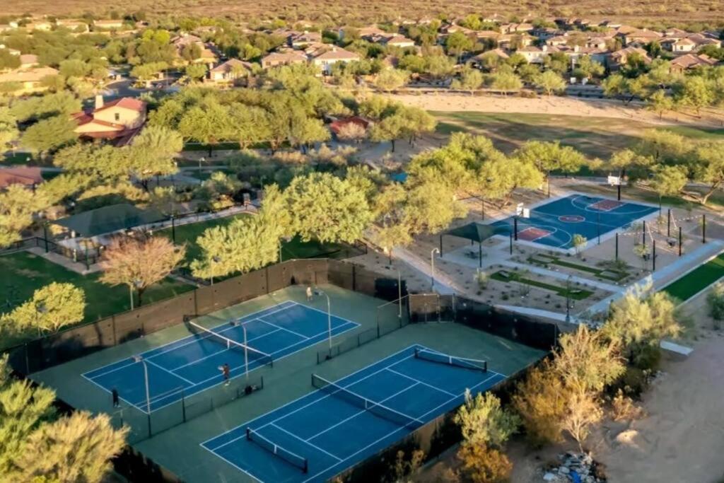 Phoenix Home With Heated Pool, Desert Views & Hot Tub Anthem Экстерьер фото